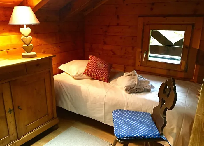 Near Bitche With Private Sauna Шале